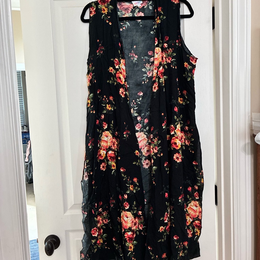 LuLaRoe Black and Pink Sleeveless Cardigan/Vest